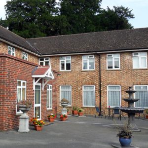 Outside view of Cassiobury Court Heroin Rehab Clinic